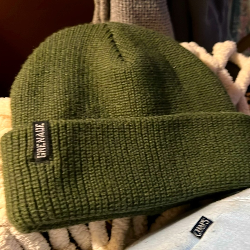 Grenade Gloves Olive Green Beanie